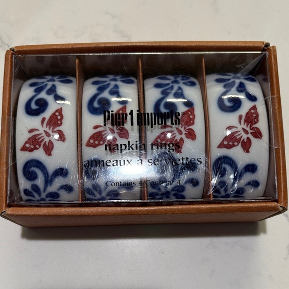 Pier 1 White Napkin Rings with Blue and Red Design new in box - Picture 2 of 4
